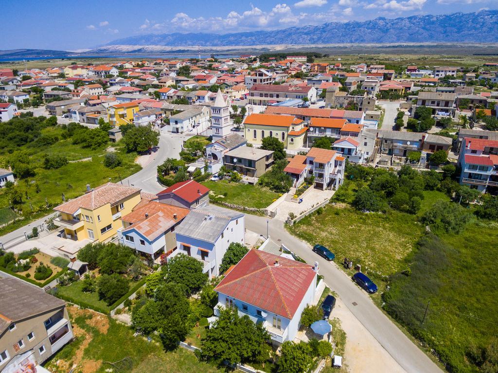 Apartments Milka Povljana Exterior photo
